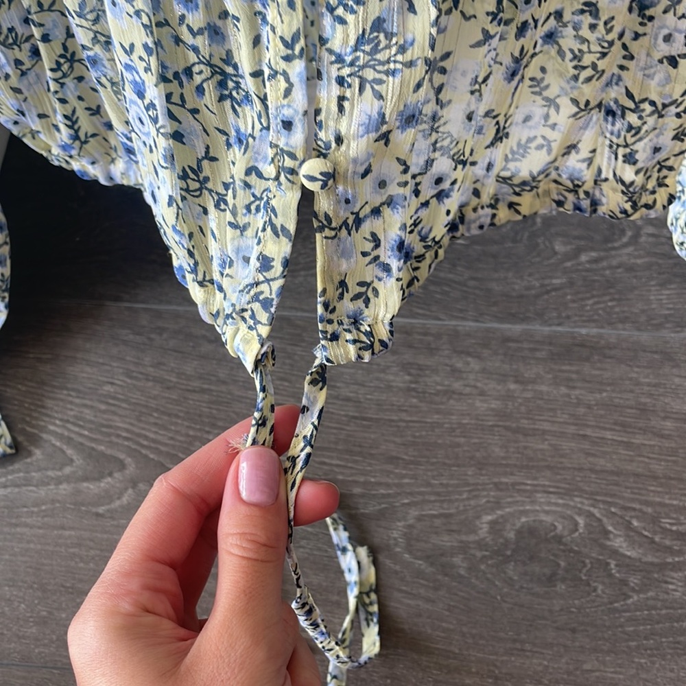 Spring blouse - Picture 3 of 5